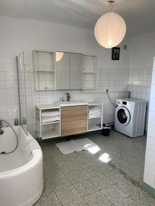 Maison Avec Jardin Dans Domaine Des Crozes 0*, Vienne (Isere) France